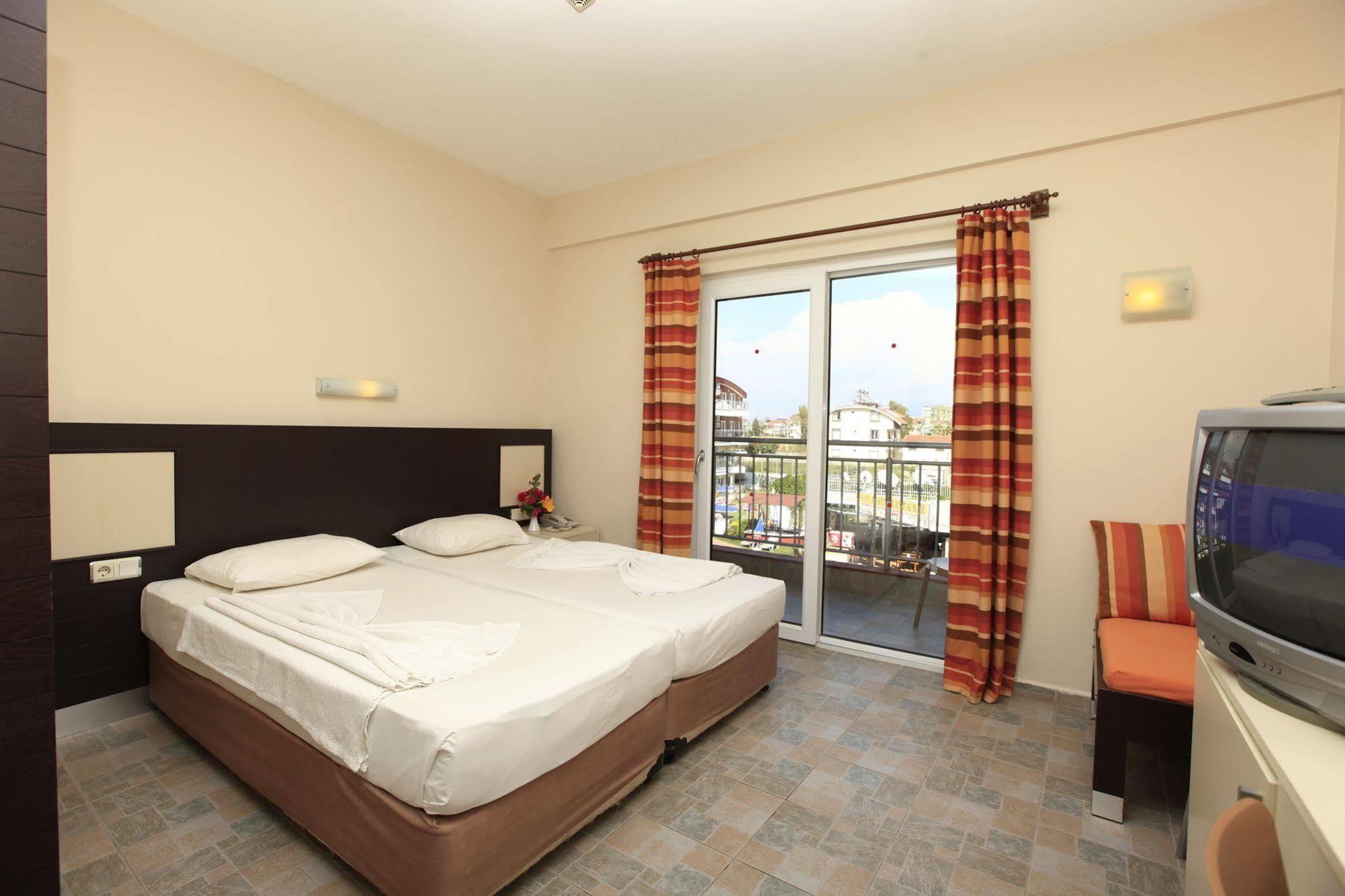 Hanay Suit Otel Side Bagian luar foto